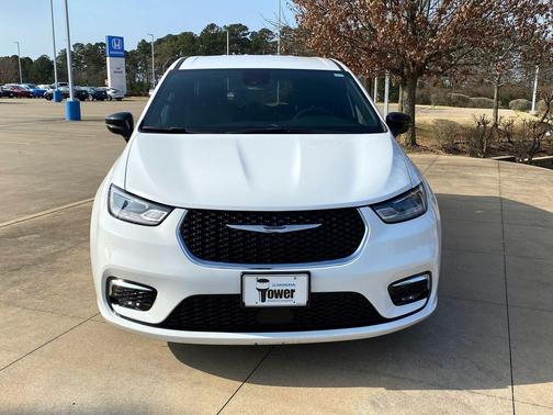 2025 Chrysler Pacifica L