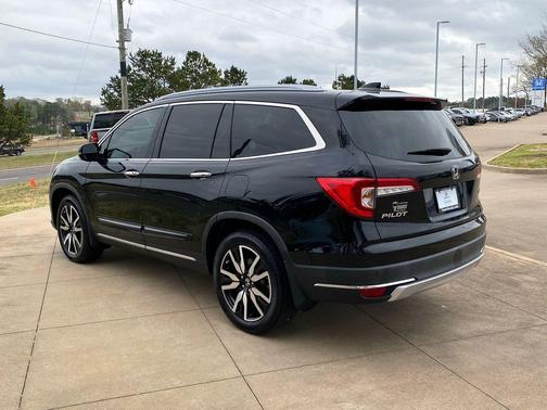 2019 Honda Pilot Touring 8-Passenger
