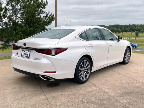 White Pearl 2019 Lexus ES 350 Base