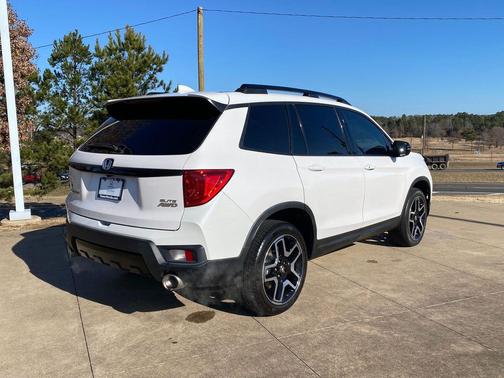 2023 Honda Passport AWD Elite