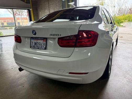 2015 BMW 320 i