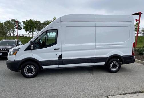 2015 Ford Transit-250 Base