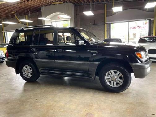 2001 Lexus LX 470 Base