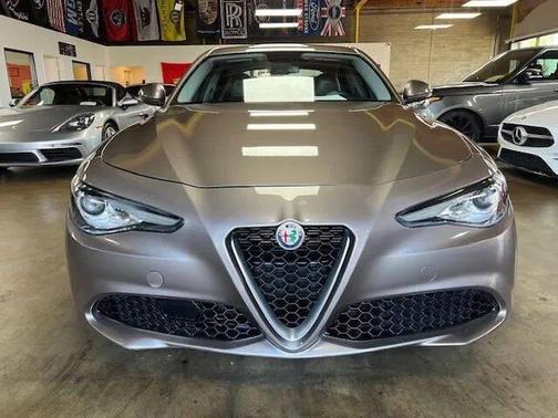 2019 Alfa Romeo Giulia Base