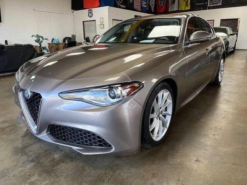 2019 Alfa Romeo Giulia Base