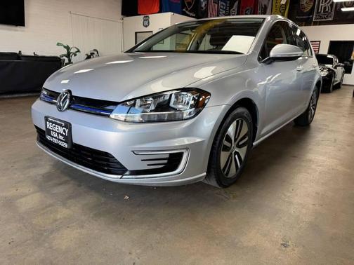 2019 Volkswagen e-Golf SE