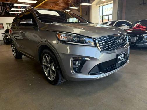 Gray 2019 Kia Sorento SX