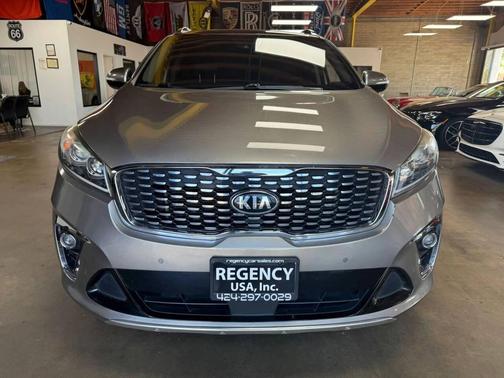 Gray 2019 Kia Sorento SX