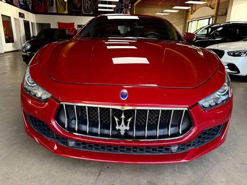 Burgundy 2018 Maserati Ghibli Base