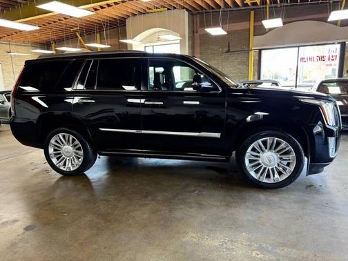 2016 Cadillac Escalade Platinum