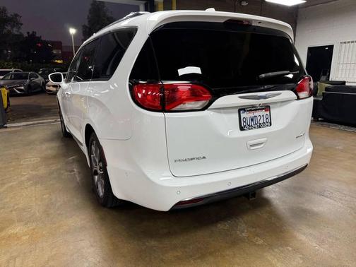 2018 Chrysler Pacifica Limited