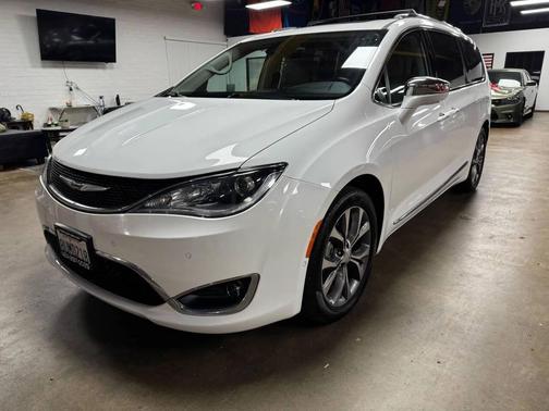 2018 Chrysler Pacifica Limited