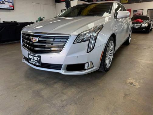 Radiant Silver Metallic 2018 Cadillac XTS Luxury