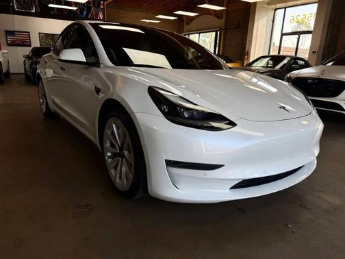 Pearl White Multi-Coat 2021 Tesla Model 3 Standard Range Plus