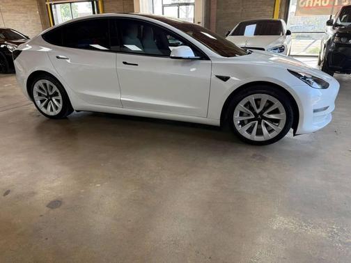 Pearl White Multi-Coat 2021 Tesla Model 3 Standard Range Plus