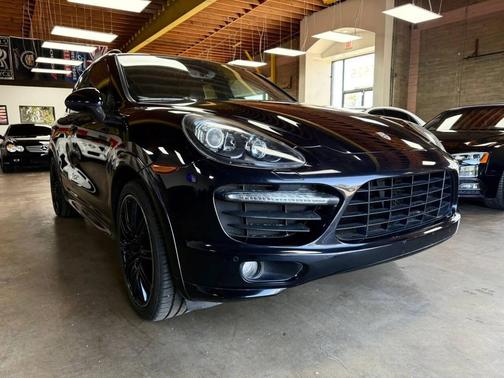 2013 Porsche Cayenne GTS