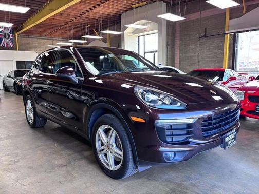 2016 Porsche Cayenne Cayenne