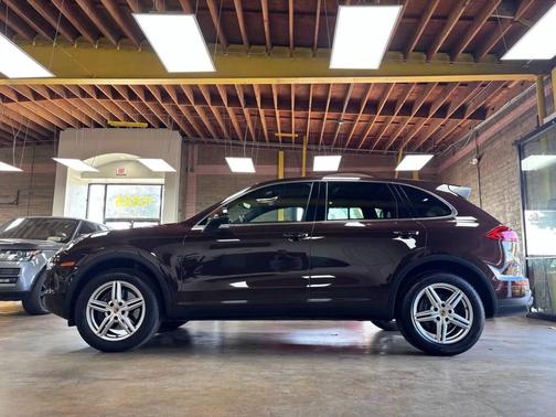 2016 Porsche Cayenne Cayenne