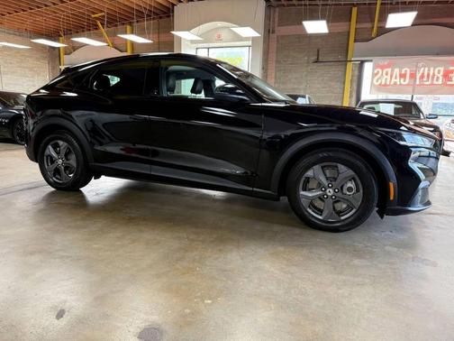 Shadow Black 2022 Ford Mustang Mach-E Select
