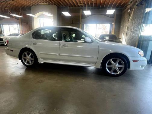 2002 INFINITI I35 Luxury