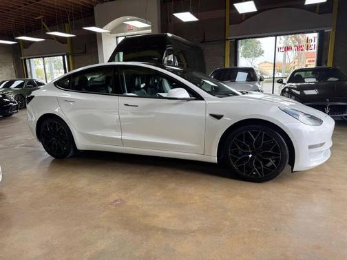 2020 Tesla Model 3 Performance