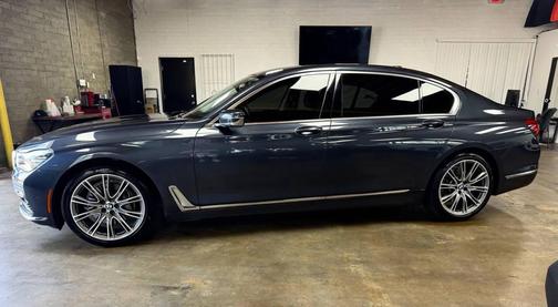 2018 BMW 740 740i 4dr Sedan