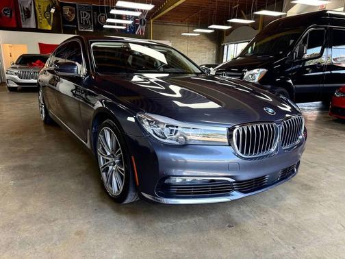 2018 BMW 740 740i 4dr Sedan