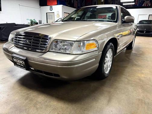 2003 Ford Crown Victoria LX