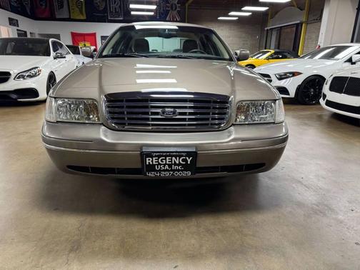 2003 Ford Crown Victoria LX