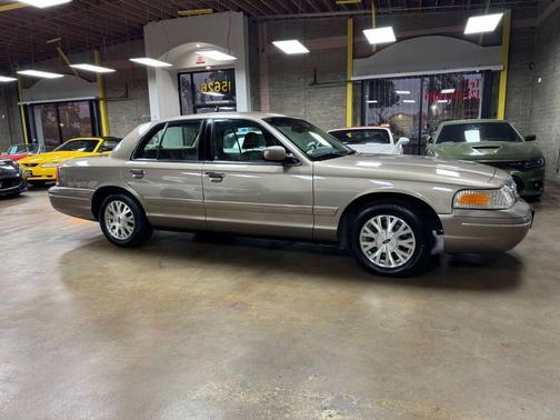 2003 Ford Crown Victoria LX