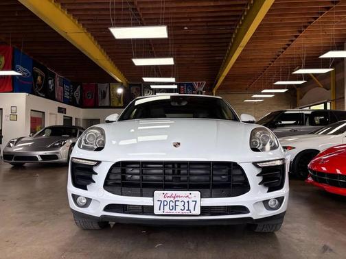2017 Porsche Macan Base AWD 4dr SUV