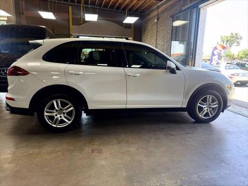 2016 Porsche Cayenne S