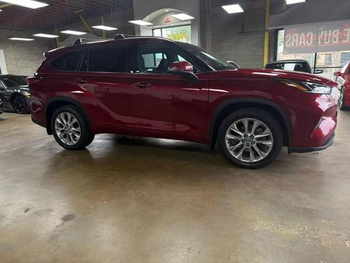 Burgundy 2020 Toyota Highlander Limited