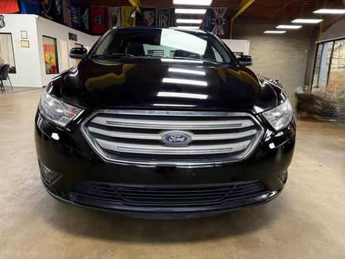 2016 Ford Taurus SEL