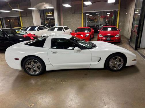1998 Chevrolet Corvette Base