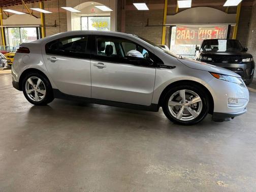 Silver Ice Metallic 2011 Chevrolet Volt Base