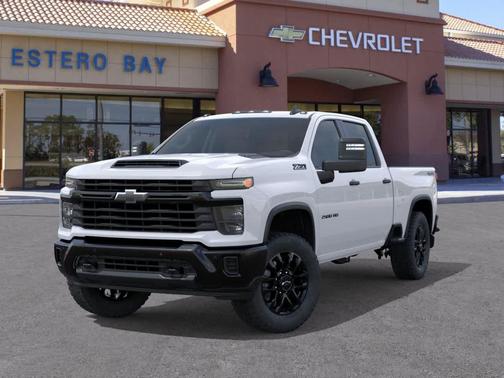 GAZ/SUMMIT WHIT 2026 Chevrolet Silverado 2500 Custom