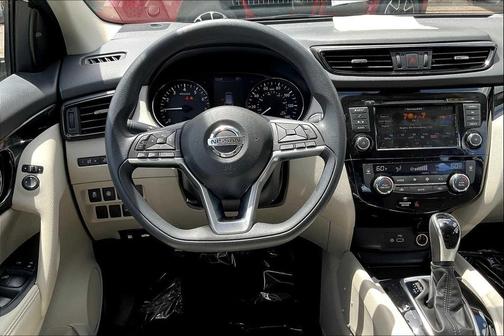 2020 Nissan Rogue Sport SV