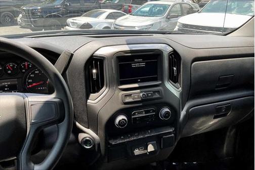 2025 Chevrolet Silverado 1500 Custom