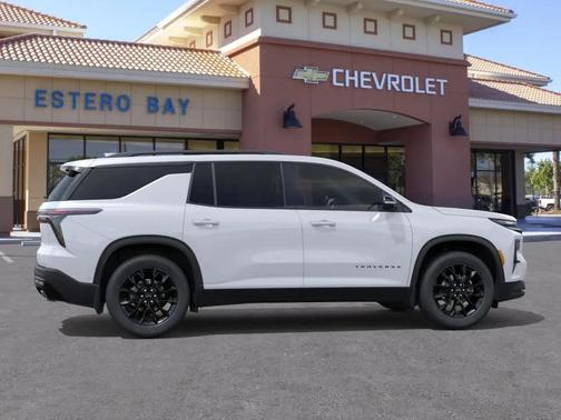 White 2026 Chevrolet Traverse LT