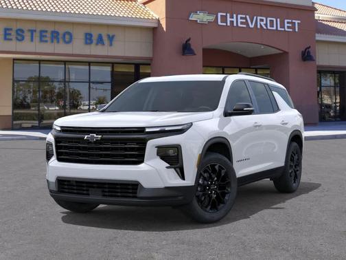 White 2026 Chevrolet Traverse LT