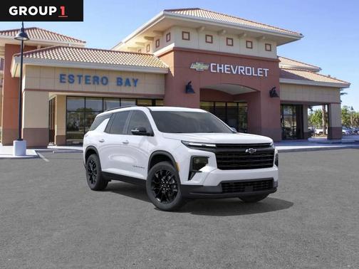 White 2026 Chevrolet Traverse LT