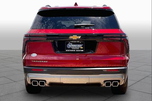 Radiant Red Tintcoat 2025 Chevrolet Traverse LT