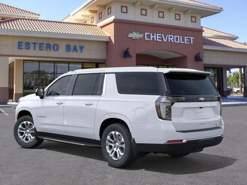 Summit White 2026 Chevrolet Suburban LT