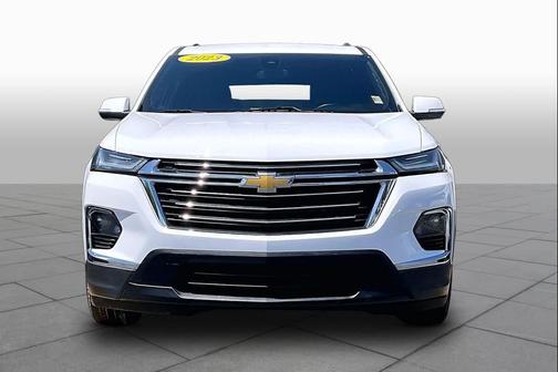 Summit White 2023 Chevrolet Traverse LT Cloth