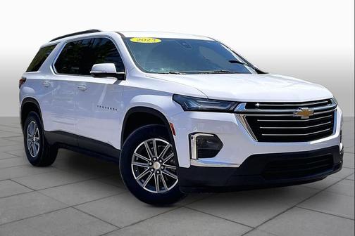White 2023 Chevrolet Traverse LT Cloth