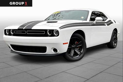 2022 Dodge Challenger SXT