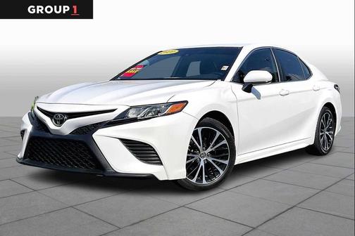 2020 Toyota Camry SE