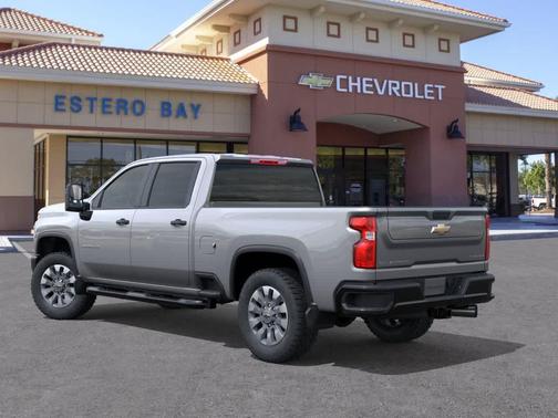 Sterling Gray Metallic 2026 Chevrolet Silverado 2500 Custom