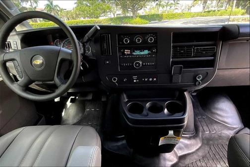 2025 Chevrolet Express 2500 RWD 2500 Regular Wheelbase WT